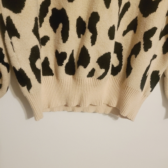 Merokeety | Women's Animal Print Balloon Sleeve Crewneck Sweater (Size Small) - Picture 6 of 11